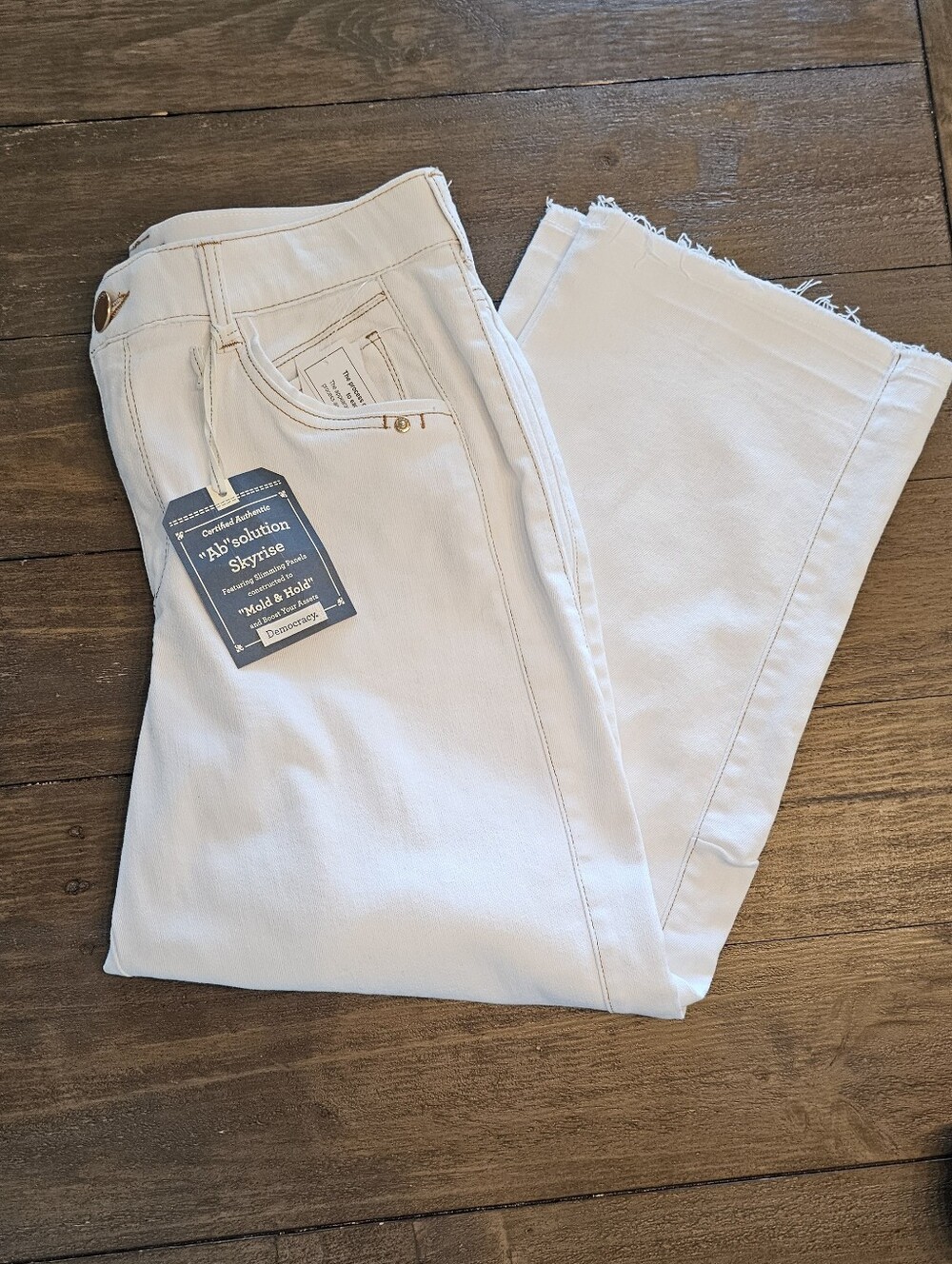 Democracy Off-White Cropped Straight Wide-Leg Jeans Women's Sz 10 NWT - Picture 4 of 8